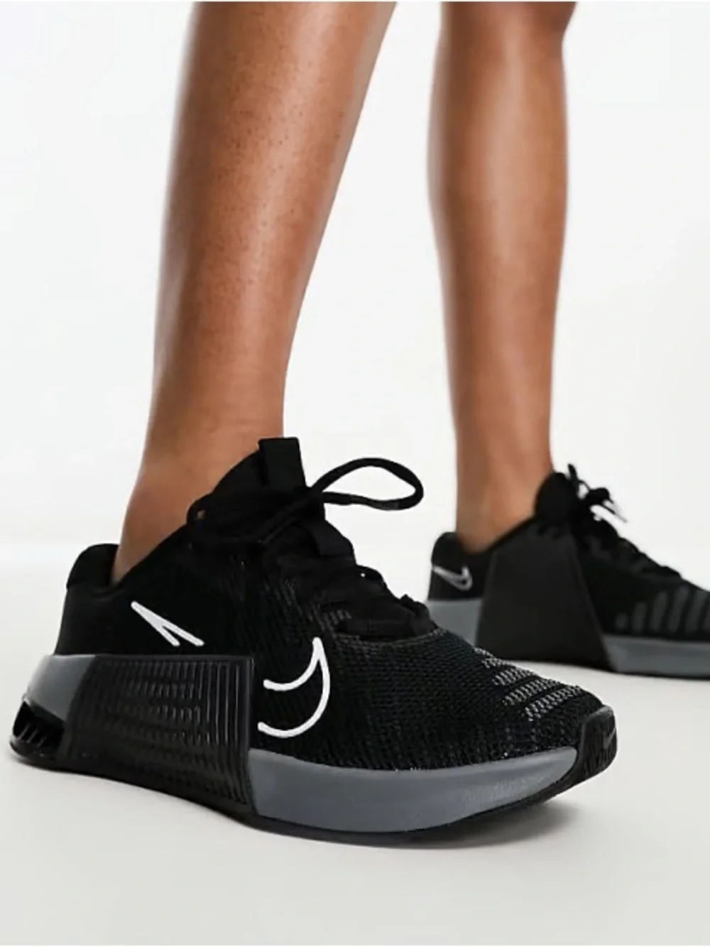 Nike Metcon 9 training shoes in the 